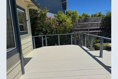 138 Del Oro Lagoon, Novato, CA 94949 - Photo 11