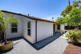 957 W 8th St, Santa Rosa, CA 95401 - Photo 23