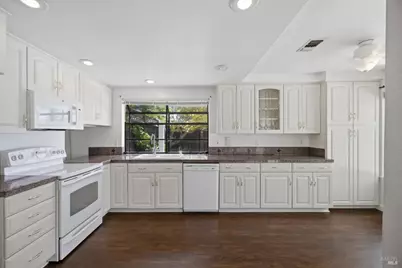 342 N Alamo Drive, Vacaville, CA 95688 - Photo 13