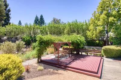 8 Racquet Court, Novato, CA 94947 - Photo 29