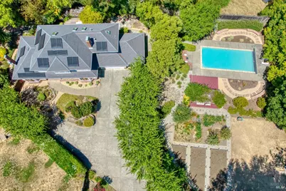 8 Racquet Court, Novato, CA 94947 - Photo 3