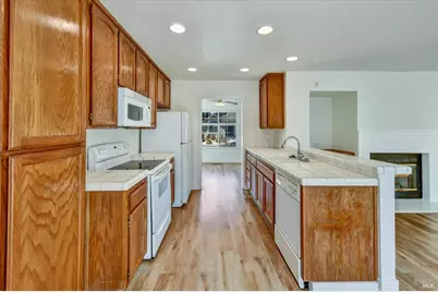 905 Limewood Street, Suisun City, CA 94585 - Photo 5