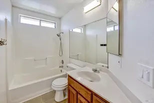 905 Limewood St, Suisun City, CA 94585 - Photo 13
