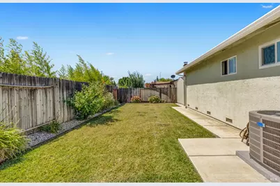 2116 Monterey Drive, Fairfield, CA 94534 - Photo 33