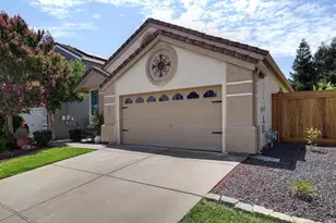 915 Tipperary Dr, Vacaville, CA 95688 - Photo 1