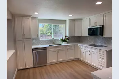 137 Valhalla Court, Vacaville, CA 95687 - Photo 5