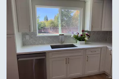 137 Valhalla Court, Vacaville, CA 95687 - Photo 7