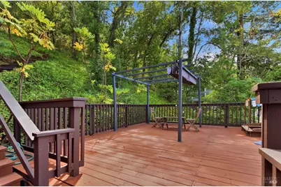 583 Fairway Drive, Novato, CA 94949 - Photo 7