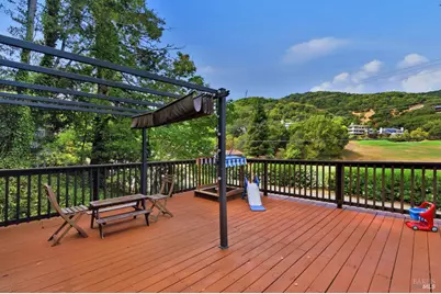 583 Fairway Drive, Novato, CA 94949 - Photo 9
