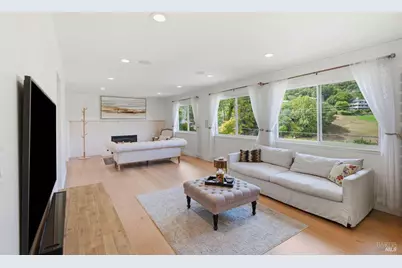 583 Fairway Drive, Novato, CA 94949 - Photo 19