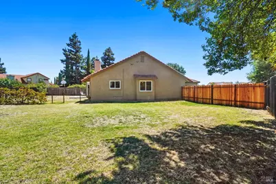 2771 Woodmont Court, Fairfield, CA 94533 - Photo 29