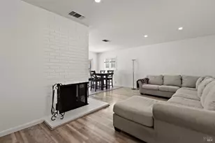 127 Whitecliff Dr, Vallejo, CA 94589 - Photo 5