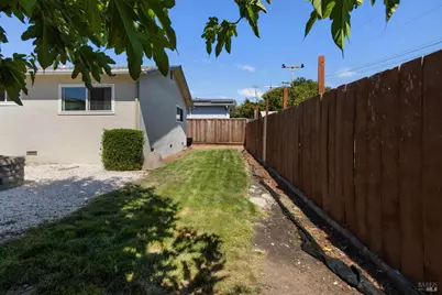 127 Whitecliff Drive, Vallejo, CA 94589 - Photo 23