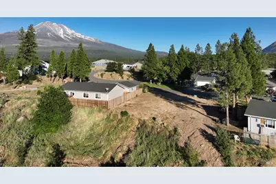 306 Woodridge Court, Weed, CA 96094 - Photo 3