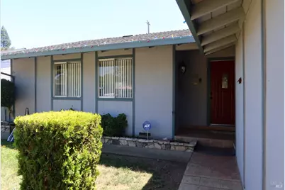 303 Dahlia Street, Fairfield, CA 94533 - Photo 5