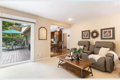 2642 W Pueblo Avenue, Napa, CA 94558 - Photo 5
