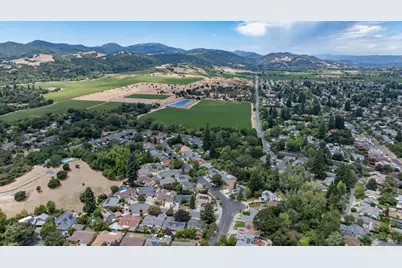 2642 W Pueblo Avenue, Napa, CA 94558 - Photo 43