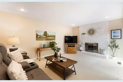 2642 W Pueblo Avenue, Napa, CA 94558 - Photo 3