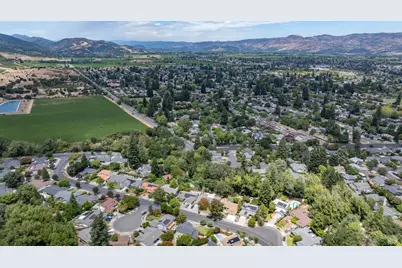 2642 W Pueblo Avenue, Napa, CA 94558 - Photo 45