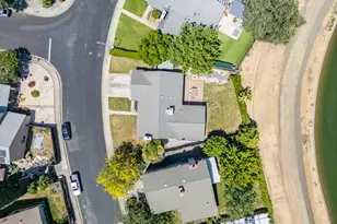 184 Brookdale Dr, Vacaville, CA 95687 - Photo 43