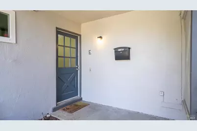 477 Alamo Creek Court #E, Vacaville, CA 95688 - Photo 3