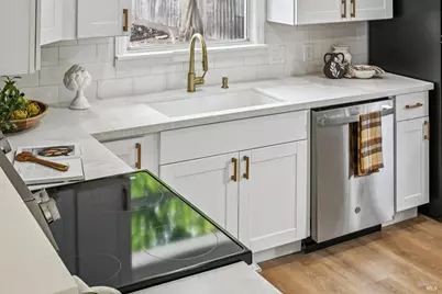 1825 Robin Hood Lane, Santa Rosa, CA 95405 - Photo 13