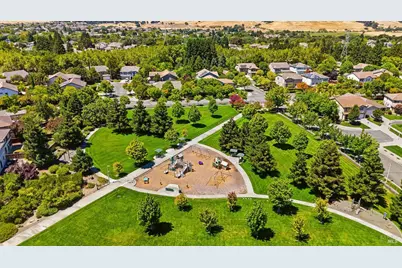 741 Emerald Bay Drive, Fairfield, CA 94534 - Photo 49