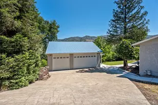 800 Riverside Dr, Ukiah, CA 95482 - Photo 27