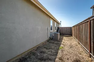 745 Broadfork Cir, Vacaville, CA 95687 - Photo 33