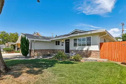 106 Anita Court, Vacaville, CA 95688 - Photo 5
