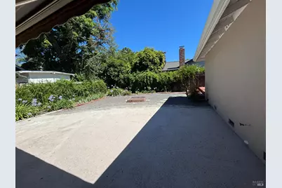 2429 Woodstock Court, Santa Rosa, CA 95409 - Photo 15