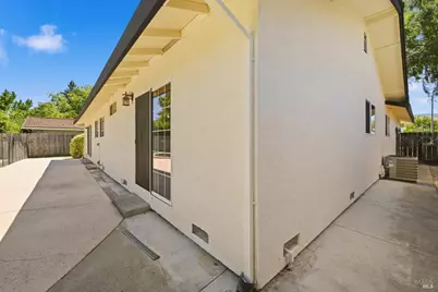 707 Granada Lane, Vacaville, CA 95688 - Photo 37