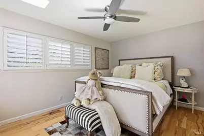 42 Oxford Drive, San Rafael, CA 94903 - Photo 19