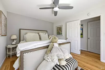 42 Oxford Drive, San Rafael, CA 94903 - Photo 17