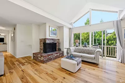 42 Oxford Drive, San Rafael, CA 94903 - Photo 3