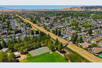 266 Fairview Drive, Vacaville, CA 95687 - Photo 53