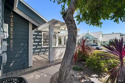 902 Edgewood Circle, Suisun City, CA 94585 - Photo 27