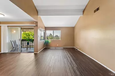 355 Parkview Ter Terrace #A-8, Vallejo, CA 94589 - Photo 5
