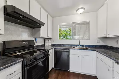 355 Parkview Ter Terrace #A-8, Vallejo, CA 94589 - Photo 17