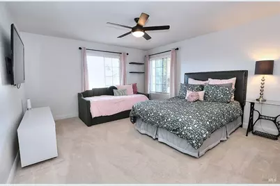 918 Fallsgrove Way, Vacaville, CA 95687 - Photo 23