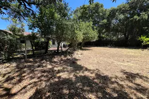 2001 Leese Ln, Novato, CA 94945 - Photo 3