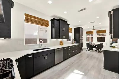 137 Barbera Court, Vacaville, CA 95687 - Photo 3