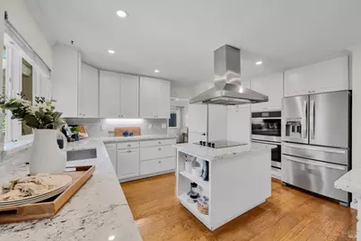 842 Oxford Way, Benicia, CA 94510 - Photo 13