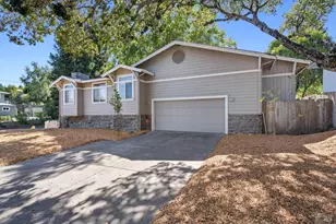 602 Deerfield Ln, Petaluma, CA 94952 - Photo 3