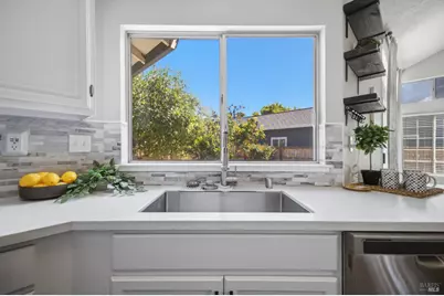 4880 Birkdale Circle, Fairfield, CA 94534 - Photo 9