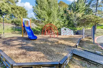 900 Cambridge Drive #128, Benicia, CA 94510 - Photo 17