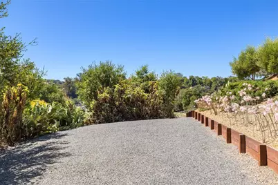 739 N Webster Street, Petaluma, CA 94952 - Photo 37