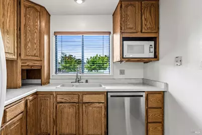 20 Linnell Avenue, Napa, CA 94559 - Photo 13