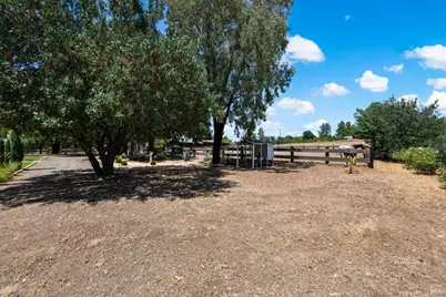 4275 Peaceful Glen Road, Vacaville, CA 95688 - Photo 77
