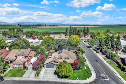 940 Alexander Court, Dixon, CA 95620 - Photo 3